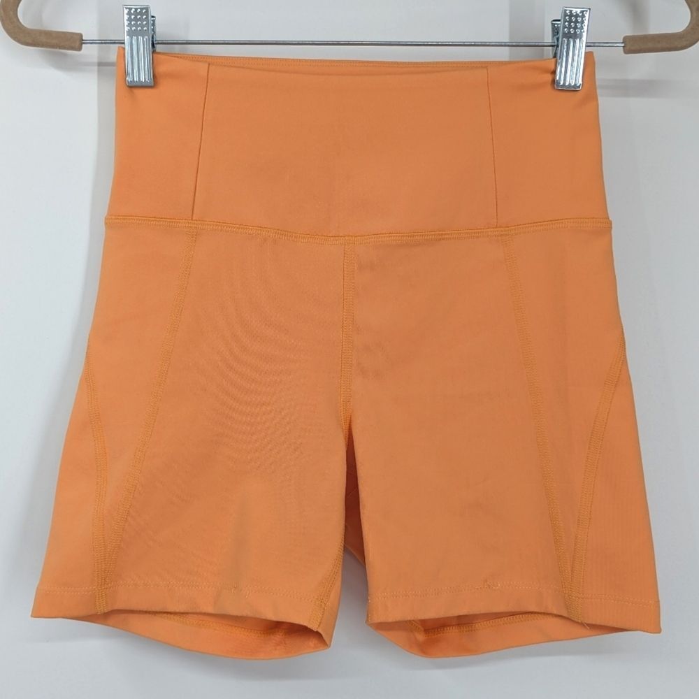 Girlfriend Collective Peach Orange FLOAT Ultralight Run Workout Short Small